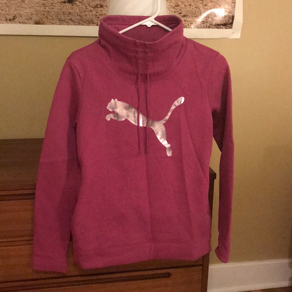 NWT Puma Sweatshirt with Pockets!